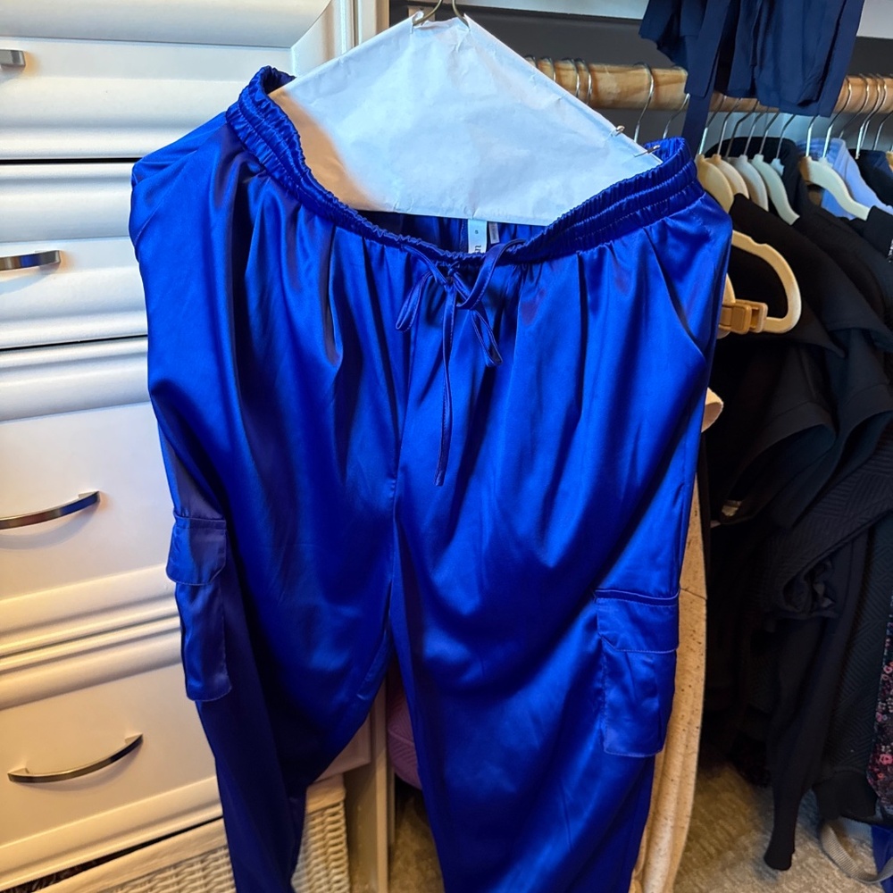 Glam silk jogger cargo pocket blue S